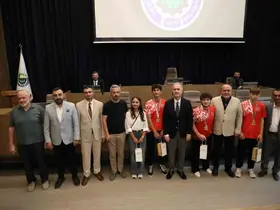İnegöl’ün başarılı gençleri, mecliste onure edildi
