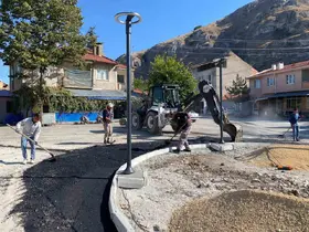 İnönü’de asfalt onarım çalışmaları devam ediyor
