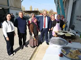 İnönülü kadınlardan Başkan Harmancı’ya bazlama ikramı
