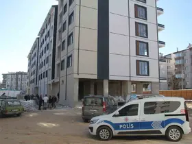 İnşaatta asansör boşluğuna düşen şahıs yaralandı
