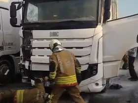 İskenderun’da tır yangını
