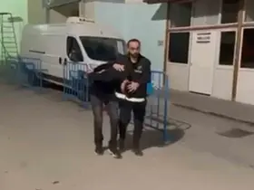 İskenderun’da yağma ve silahla tehdit şüphelisi tutuklandı
