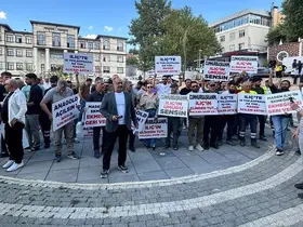 İşlerini geri isteyen İliç halkından basın açıklamasıyla çağrı

