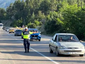 Isparta-Antalya kara yolunda jandarmadan kesintisiz denetim
