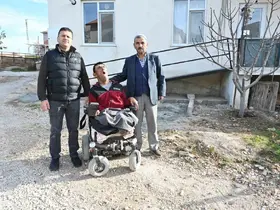 Isparta Belediyesi’nden 49 yıllık zorluğu sona erdiren engelli rampası
