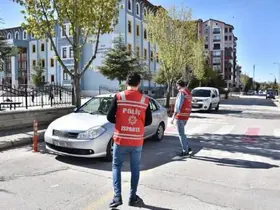 Isparta’da okul önleri ve kalabalık alanlarda denetim
