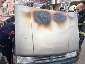 Isparta’da park halindeki Tofaş’ın motor kısmı yandı
