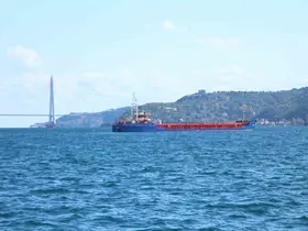 İstanbul Boğazı’nda kaza yapan "ARTVİN" isimli gemi Sarıyer’e getirildi
