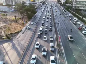 İstanbul’da iş çıkışı trafiği dron ile görüntülendi
