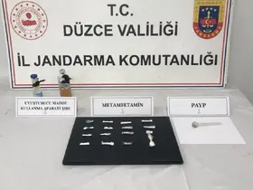 İstanbul’dan aldığı uyuşturucu maddeleri Düzce’de satacağı öğrenilen şahıs yakalandı
