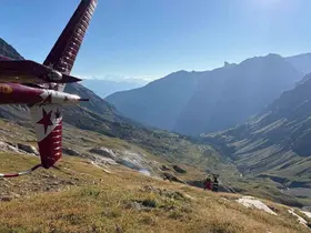 İsviçre’de küçük uçak dağ yamacına çarptı: 3 ölü
