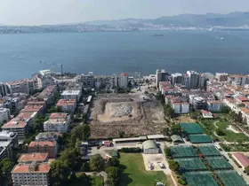 İzmir Büyükşehir: "Karşıyaka Zübeyde Hanım Stadı ile ilgili süreç emin adımlarla ilerliyor"
