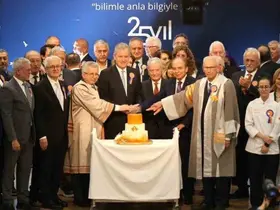 İzmir Ekonomi Üniversitesi’nde 25’inci yıla coşkulu kutlama
