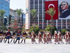 İzmir, kurtuluşunun 104. yılını coşkuyla kutlamaya hazırlanıyor
