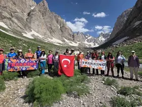 İzmir Trekking Kulübü’nden Hakkari’ye doğa çıkarması
