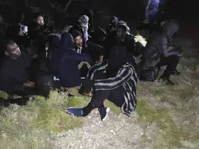 İzmir’de 3’ü çocuk 29 düzensiz göçmen yakalandı
