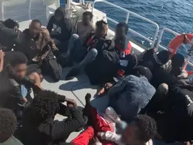 İzmir’de 56 düzensiz göçmen yakalandı, 20 göçmen kurtarıldı
