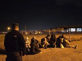İzmir’de 8’i çocuk 15 düzensiz göçmen yakalandı

