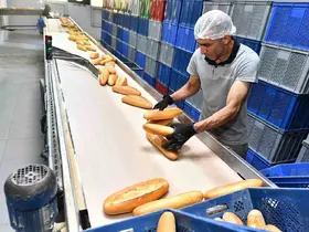 İzmir’de Halk Ekmek’e zam: 210 gram ekmek 10 TL oldu
