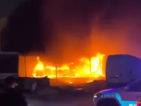 İzmir’de mobilya fabrikasında korkutan yangın
