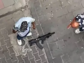 İzmir’de sokak ortasında tüfekle dehşet saçan şehir magandaları kıskıvrak yakalandı
