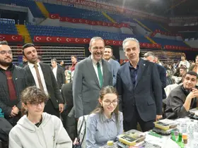 İzmir’de üniversite öğrencileri ’Kampüs İftarları’ programında buluştu
