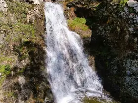 İzmir’de yağışların ardından Sancaklı Şelalesi coştu
