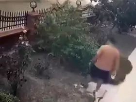 İzmir’de yavrulu kediye tekme atan saldırgan yakalandı
