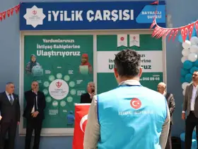 İzmir’in ilk ’İyilik Çarşısı’ Bayraklı’da kapılarını açtı
