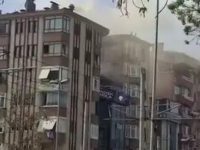 İzmit’te 7 katlı binanın çatısındaki bacadan çıkan yangın korkuttu
