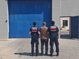 Jandarma çeşitli suçlardan aranan 24 kişiyi yakaladı
