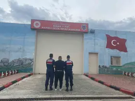 Jandarma çeşitli suçlardan aranan 48 kişiyi yakaladı
