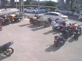 Jandarma trafik aracına çarpıp kaçtılar, yakalanınca ikisi birden ‘aracı ben kullanıyordum’ dediler
