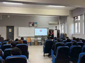 Jandarmadan lise öğrencilerine siber farkındalık eğitimi
