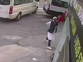Kağıthane’de Türk bayrağını yere attı: 11 suç kaydı bulunan şüpheli yakalandı
