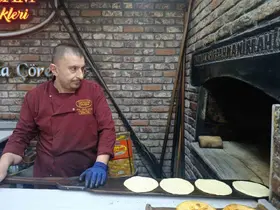 Kahramanmaraş’ın tecilli lezzeti Maraş çöreği Ramazan sofralarını süslüyor
