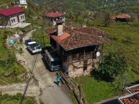 Kahverengi kokarcaya karşı kışlaklardan çıkış öncesi ilaçlama hız kazandı

