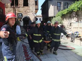 Kaleiçi’nde 2 kişinin öldüğü otel yangını davasında bilirkişi raporu beklenecek
