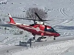 Kalp krizi geçiren vatandaş karlı yola inen ambulans helikopterle hastaneye kaldırıldı
