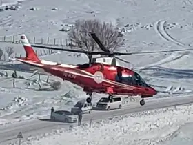 Kalp krizi geçiren vatandaş karlı yola inen ambulans helikopterle hastaneye kaldırıldı