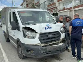 Kamyonet otomobile çarptı: 1 yaralı
