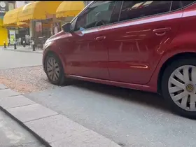 Kapatılmayan altyapı çukuru sürücüleri mağdur ediyor
