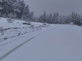 Kar manzarası kartpostallık görüntüler oluşturdu
