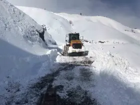 Kar ve tipi Doğu’yu etkiledi, ekipler yolları açıyor
