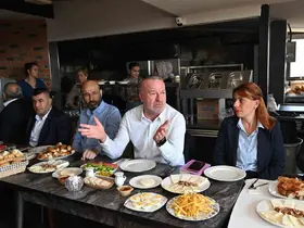 Karabatı’dan sevgiyolu esnafıyla "prestij" buluşması
