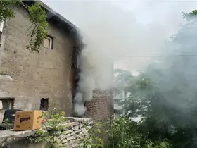 Karabük’te ev yangını büyümeden söndürüldü
