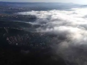 Karabük’te şehir merkezini kaplayan sis dronla görüntülendi
