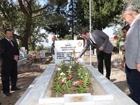 Karacasu’da şehit Akar mezarı başında anıldı

