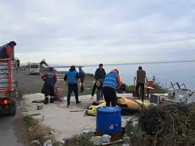 Karadeniz Ereğli’de plajlar bölgesindeki kaçak yapılan kaldırıldı
