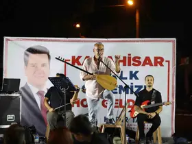 Karahisar Halk Gecesinde müzik ve eğlence dolu akşam
